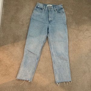 Abercrombie 90s straight ultra high rise size 26s